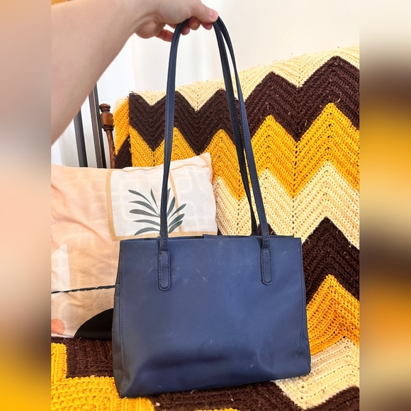 Authentic Nine West Shoulder Bag - Picture 5 of 9